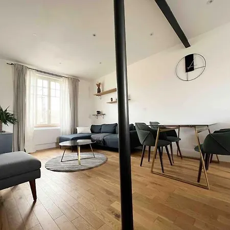 Le Charismatique Ναντ