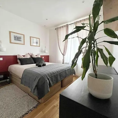 Le Charismatique Nantes