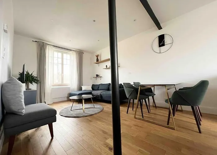 Le Charismatique نانت