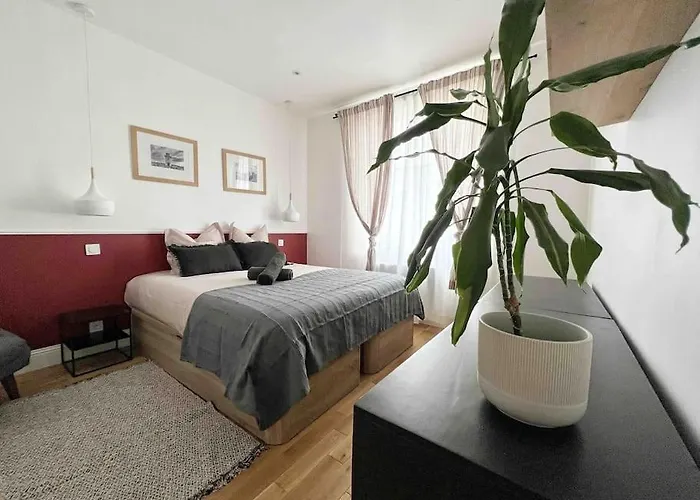 Le Charismatique نانت