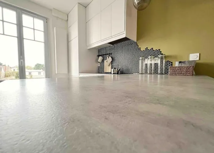 Le Charismatique شقة نانت